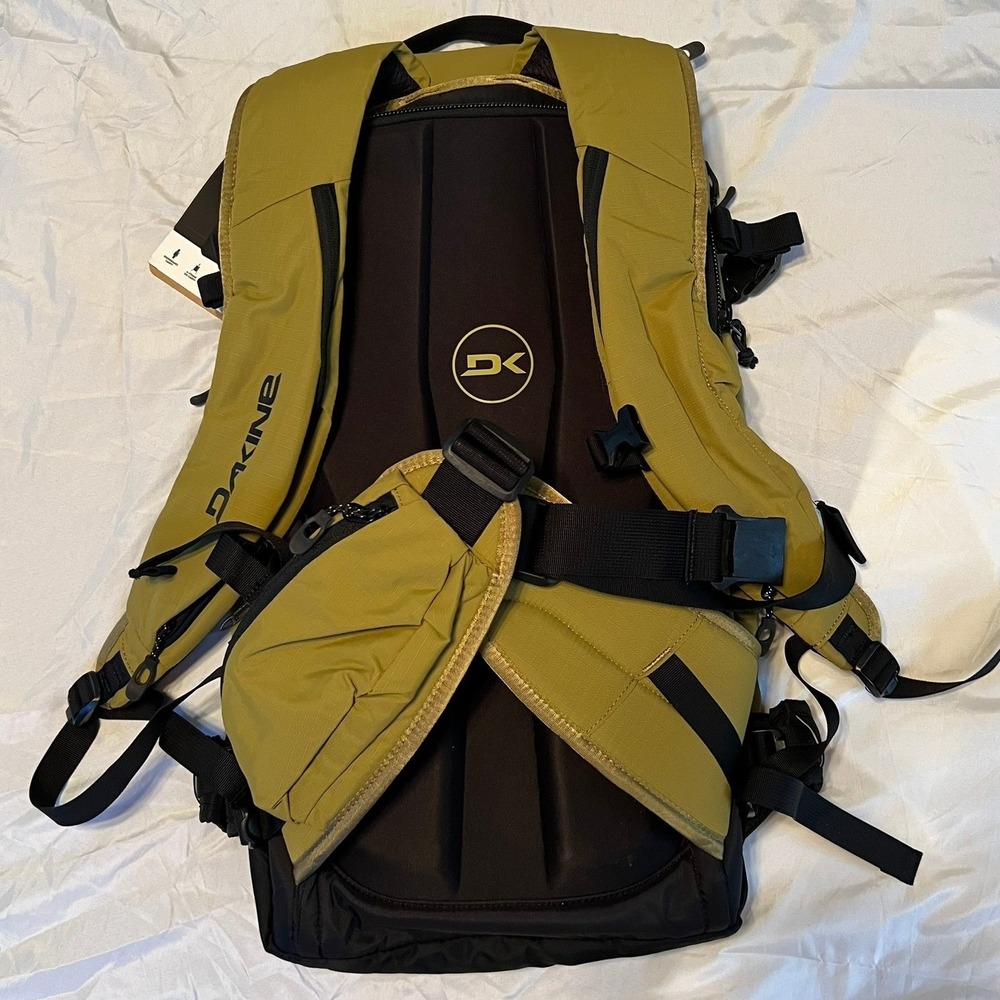 Dakine Poacher 22L Backpack - Green Moss NWT - Picture 3 of 10